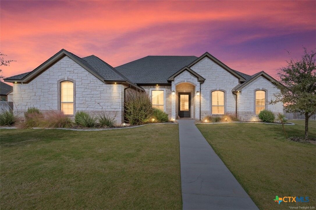Property Photo: 309 Roca Trail TX 76513