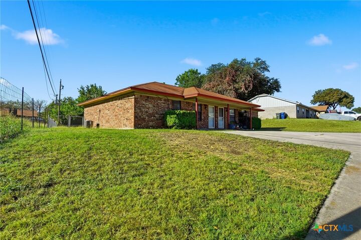 Property Photo:  201 Sorrell Drive A &Amp B  TX 76522 