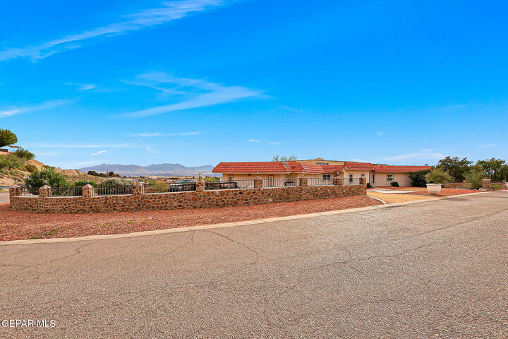 Property Photo:  5716 Kingsfield Avenue  TX 79912