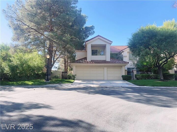 Property Photo: 7829 Bermuda Dunes Avenue NV 89113