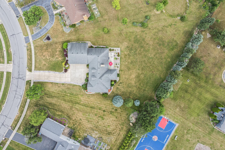 Property Photo:  8905 Willow Lane  IN 46373