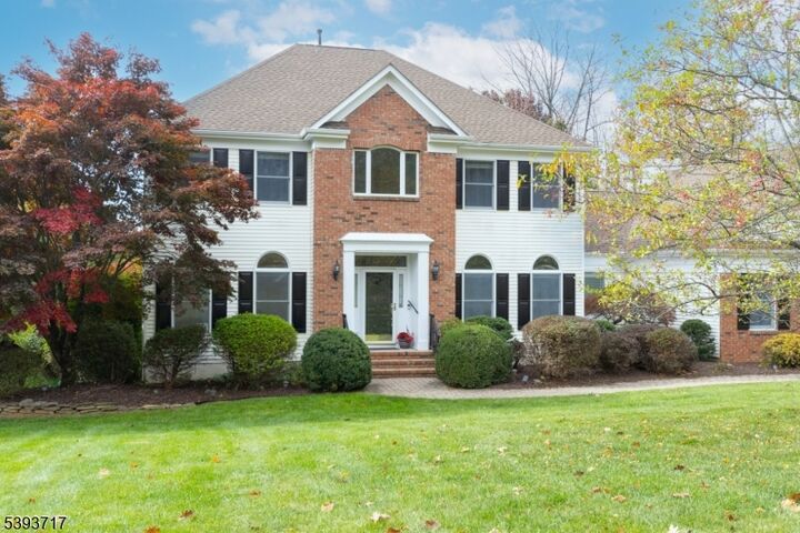 5 Chrystal Dr  Clinton Twp. NJ 08833 photo