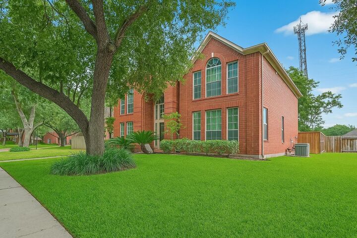 Property Photo:  1618 Nails Creek Drive  TX 77478