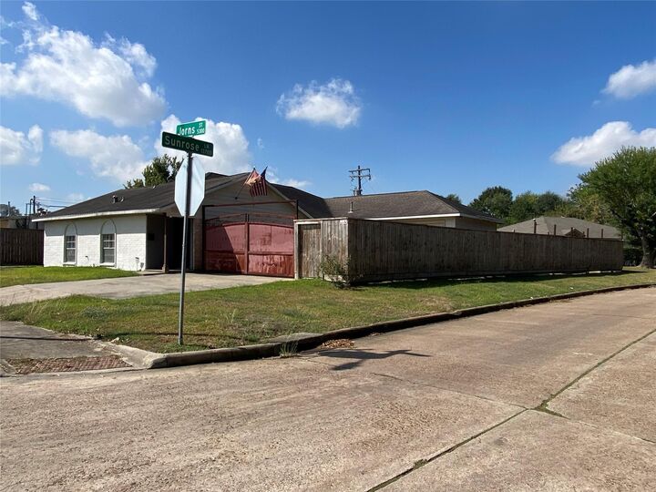 Property Photo:  5326 Jorns Street  TX 77045