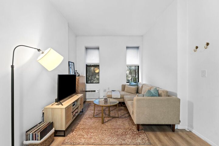 Property Photo:  70 Park Ave 1R  NJ 07030
