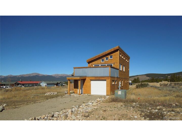 Property Photo:  606 E 11th St  CO 80461