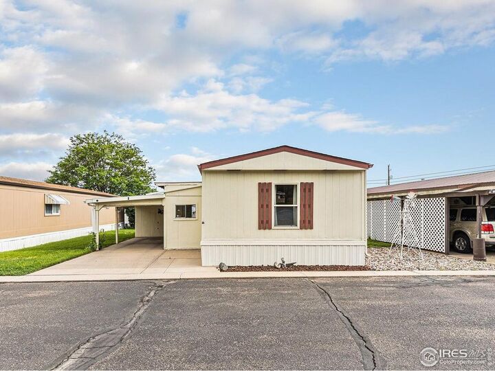 Property Photo:  2200 37th St 8  CO 80620 