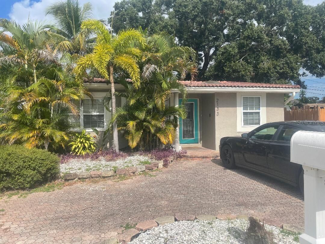 Property Photo: 2133 43rd Avenue N FL 33714