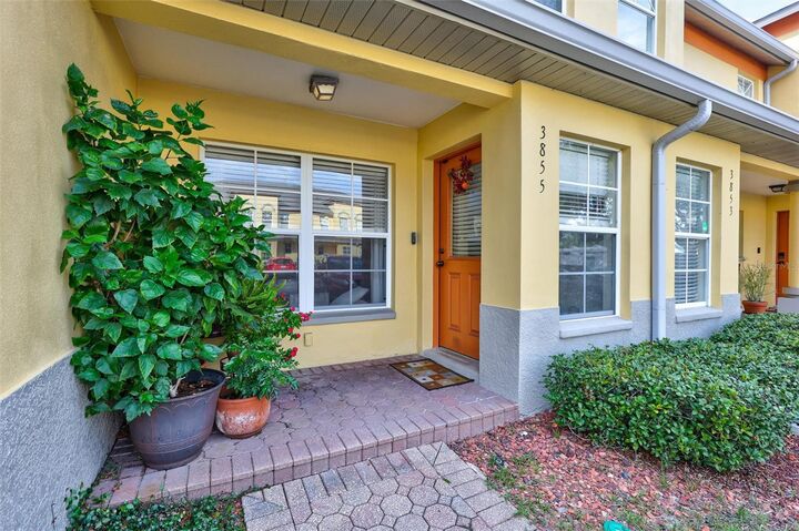 Property Photo:  3855 Island Way  FL 33705 