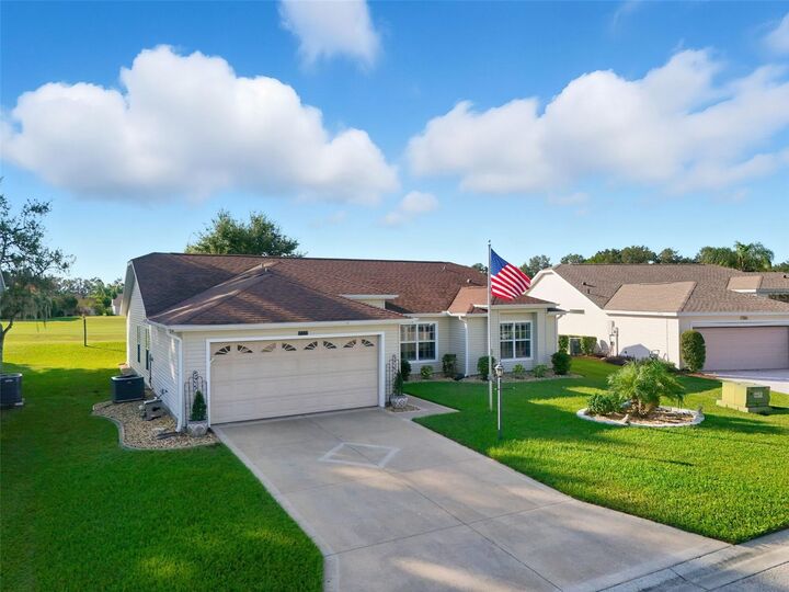 Property Photo:  25233 Lost Oak Circle  FL 34748