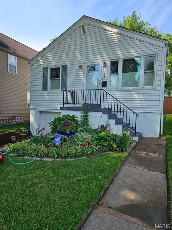 Property Photo:  7081 Bancroft Avenue  MO 63109