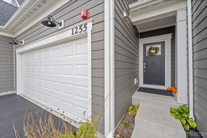 1255 Josiah Road  Naperville IL 60563 photo
