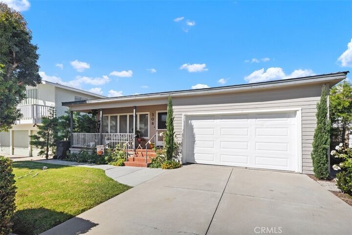 Property Photo: 306 Avenida Cabrillo CA 92672