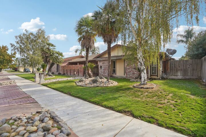 Property Photo:  1602 Venetian Drive  CA 95207 