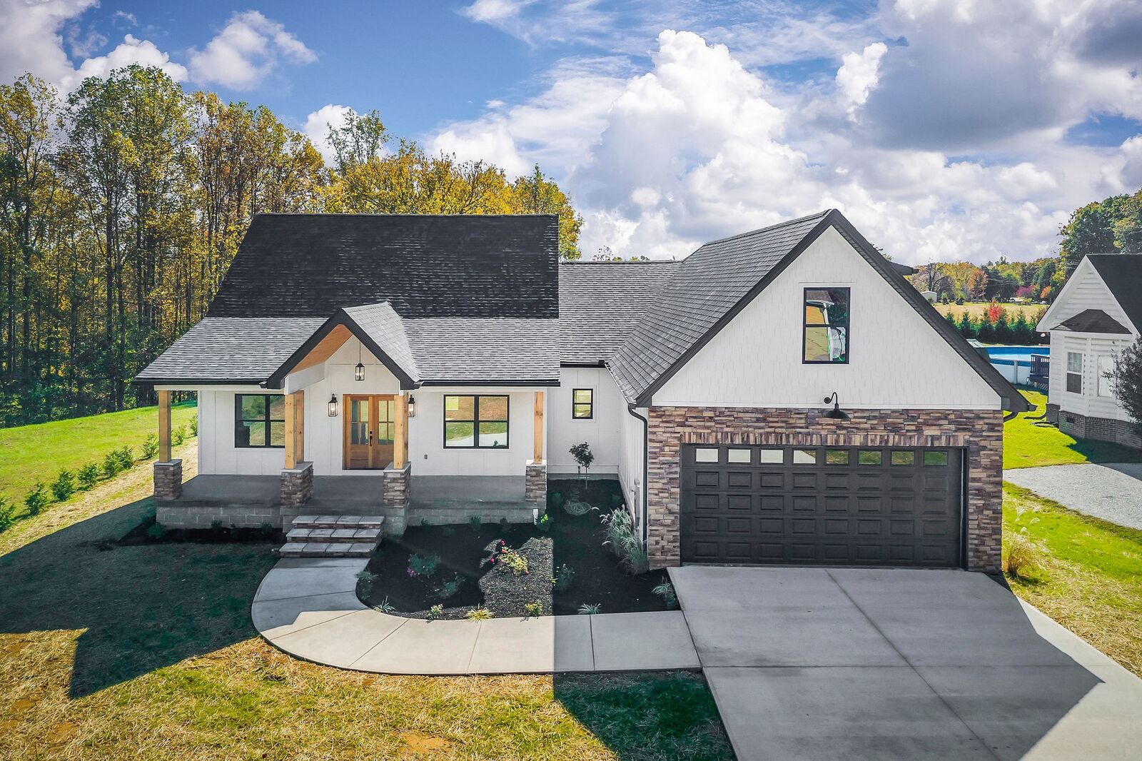 Property Photo:  130 Shiloh Ln  TN 37166 