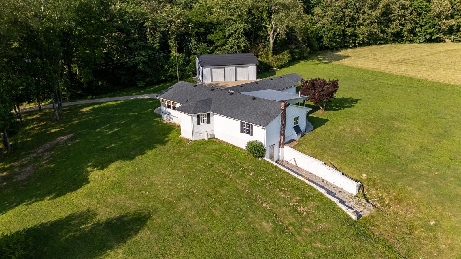 Property Photo: 876 W Point Rd TN 38464