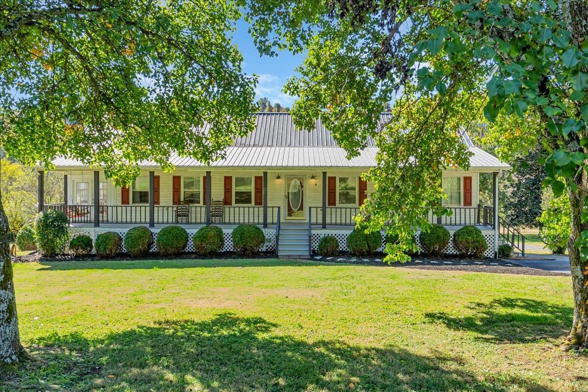 Property Photo: 487 County Line Rd TN 37352