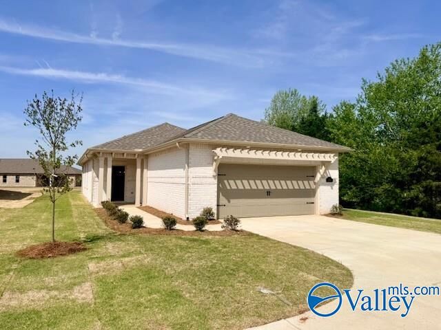 Property Photo:  201 Emma Harris Circle  AL 35756 