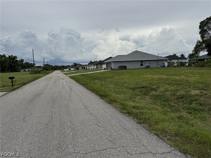 Property Photo:  2116 NE 25th Terrace  FL 33909 