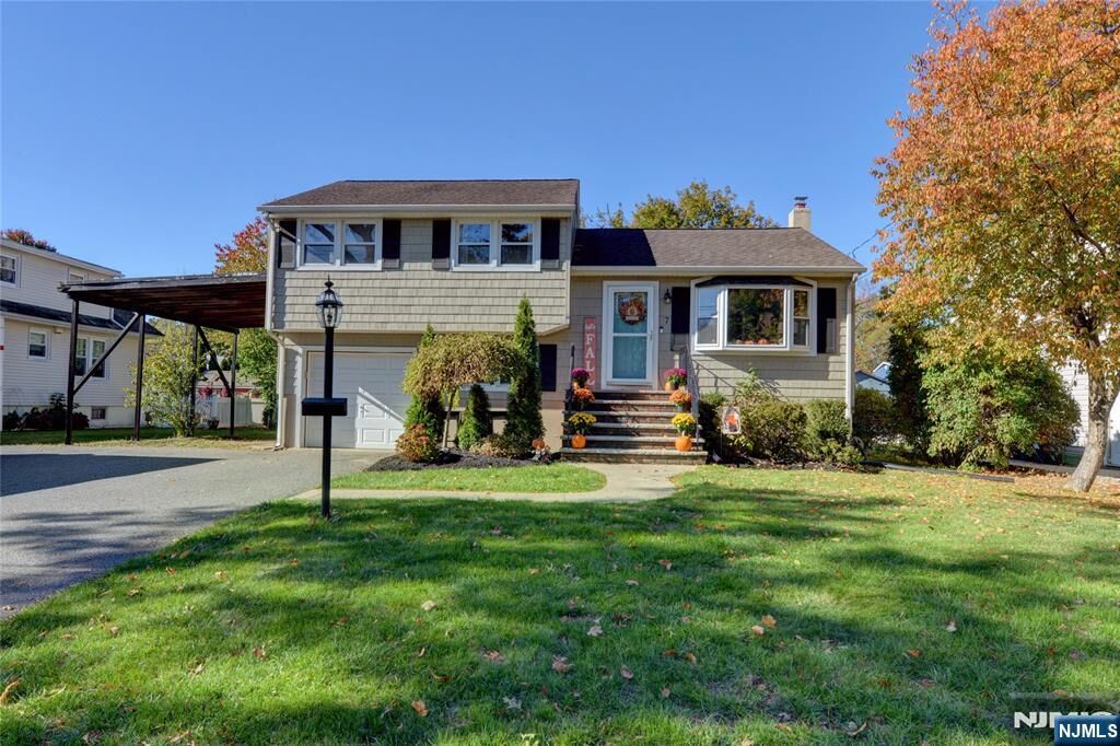 Property Photo:  7 1st  NJ 07440 