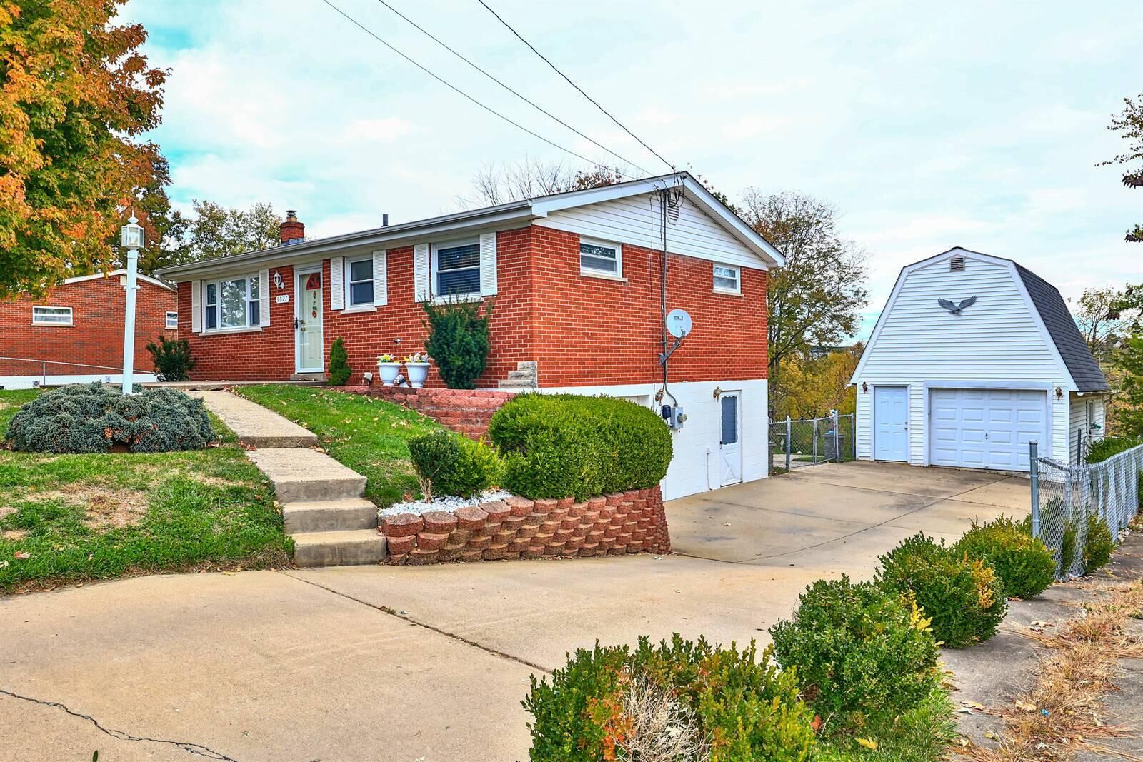 Property Photo:  9027 Oak Lane  KY 41001 