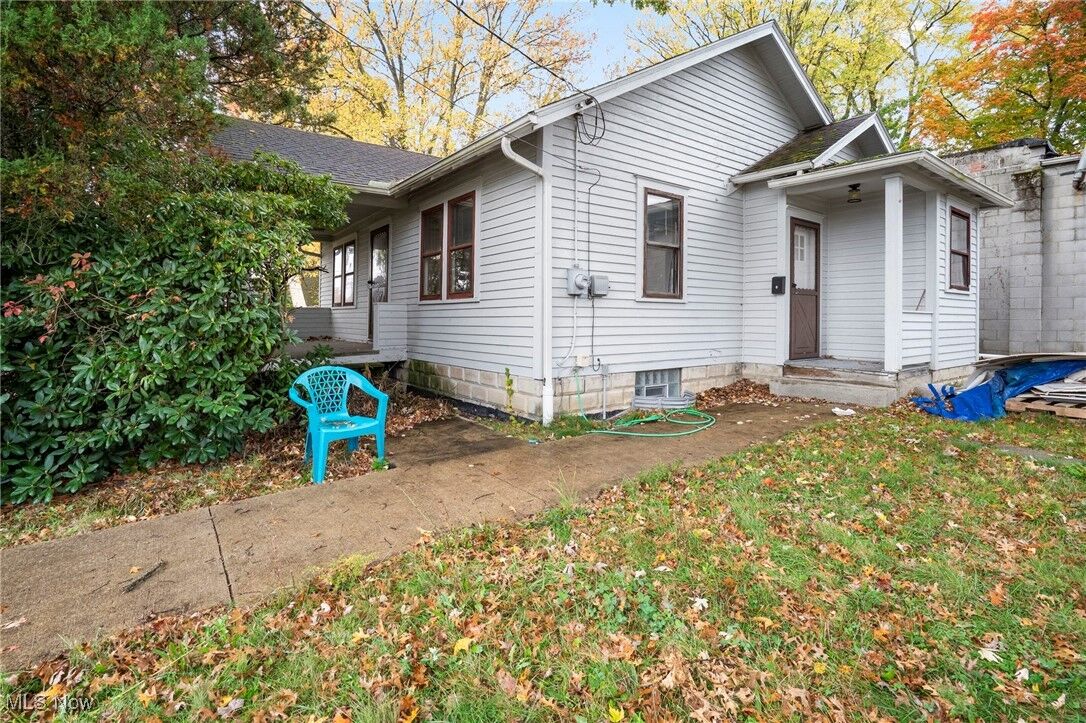 Property Photo:  12 Bouquet Avenue  OH 44509 