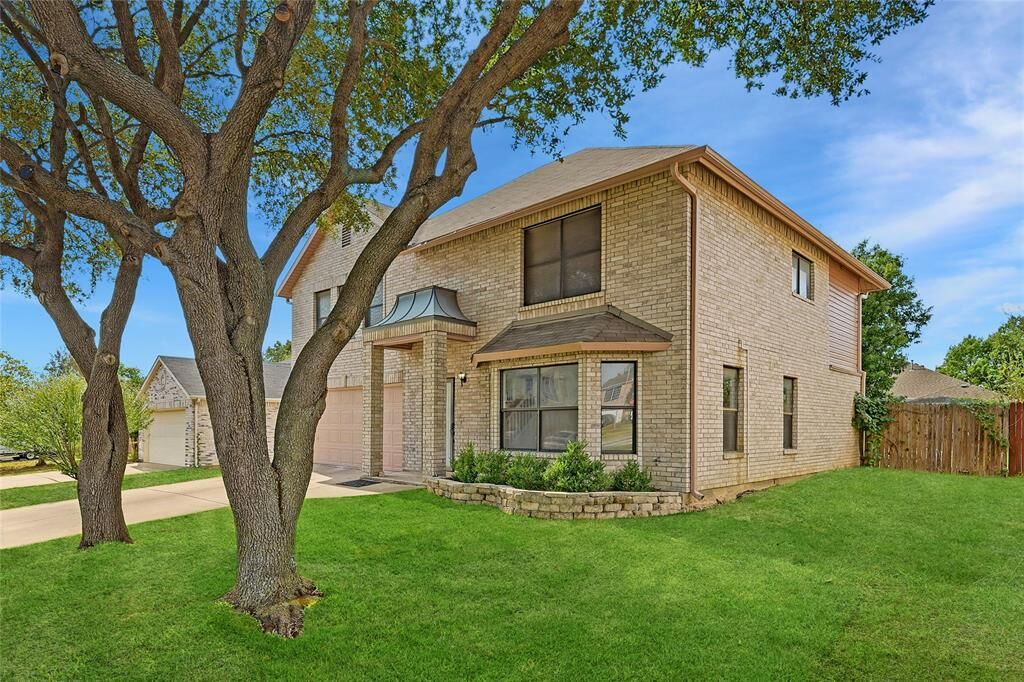 Property Photo: 7604 Amsterdam Lane TX 76002