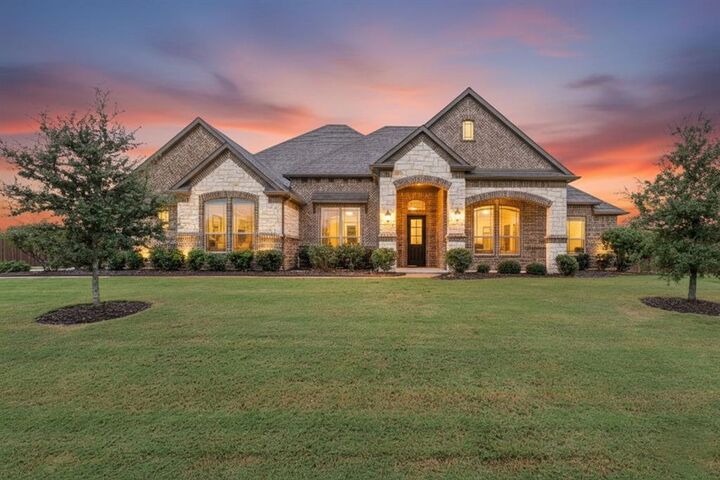 620 Nighthorse Circle  Waxahachie TX 75165 photo