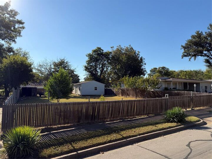 Photo de la propriété:  5127 Cardiff Street  TX 75241 