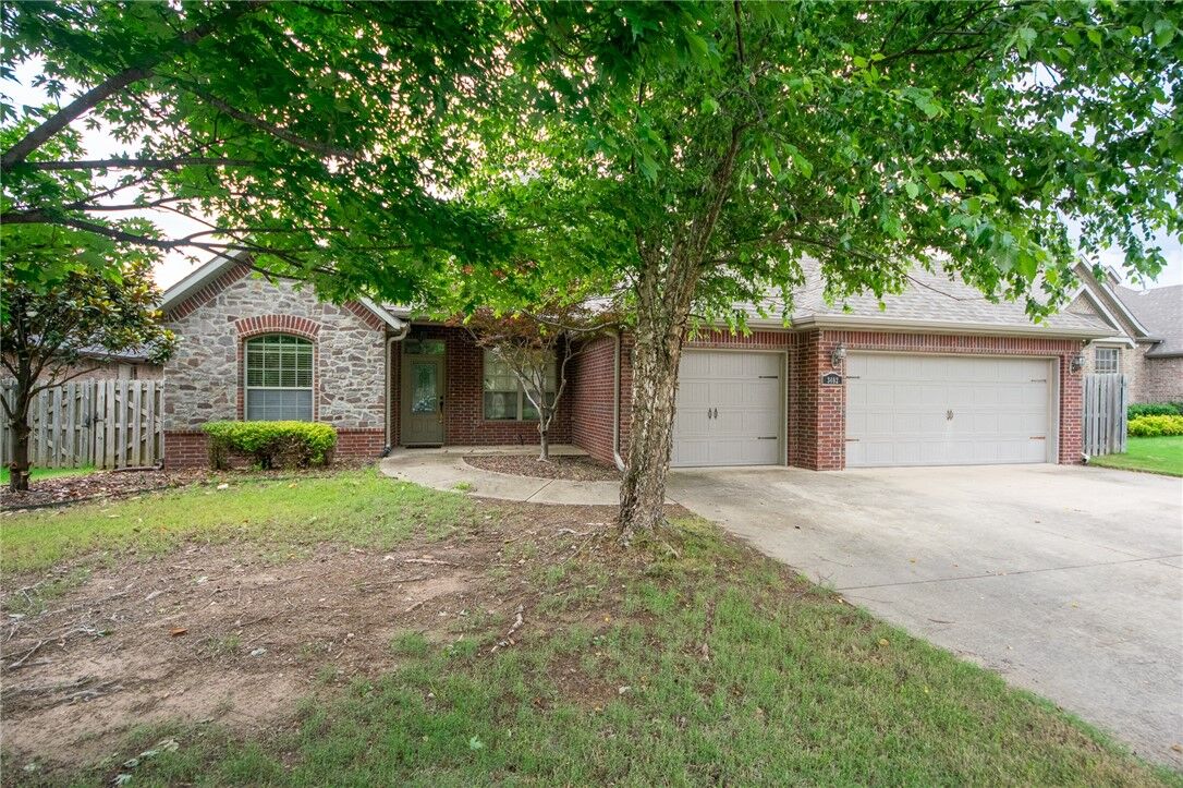 Property Photo:  3402 SW Crosswinds Boulevard  AR 72712 