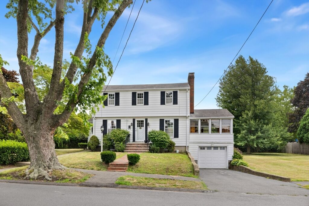 Property Photo:  29 Reynolds Rd  MA 01960