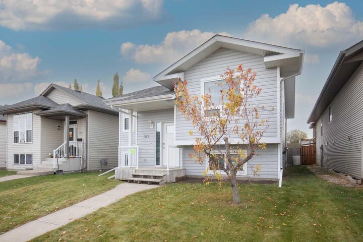 Property Photo:  127 Ireland Crescent  AB T4R 3K6