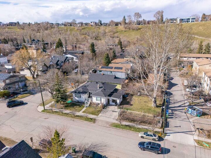 414 7 Avenue NW  Calgary AB T2N 0Y7 photo
