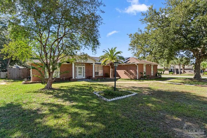 Property Photo:  513 Sandy Oak Dr  FL 32506