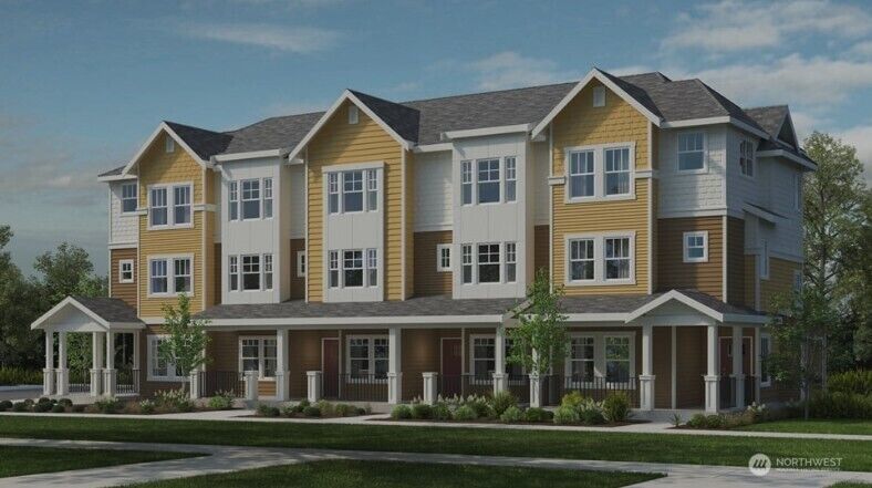 Property Photo:  19288 NE 69th Circle 102  WA 98052