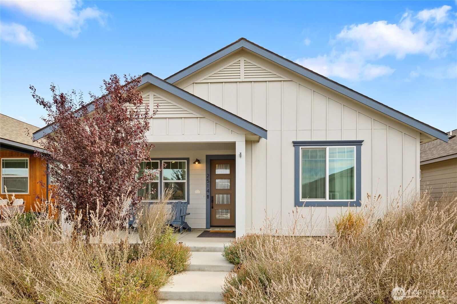 Property Photo:  2514 N Benjamin Lane  WA 98926 