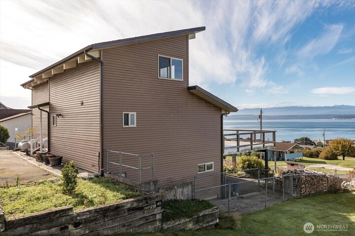 Property Photo:  4946  Scurlock Road  WA 98249