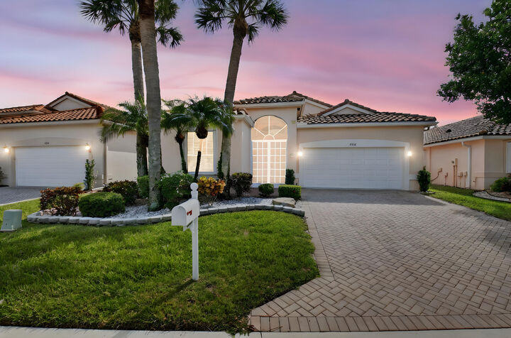 Property Photo:  5300 Grey Birch Lane  FL 33437