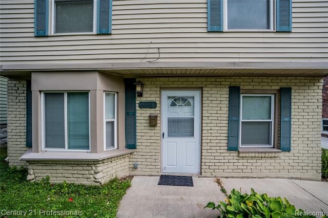 Property Photo:  23060 Berdeno Avenue  MI 48030