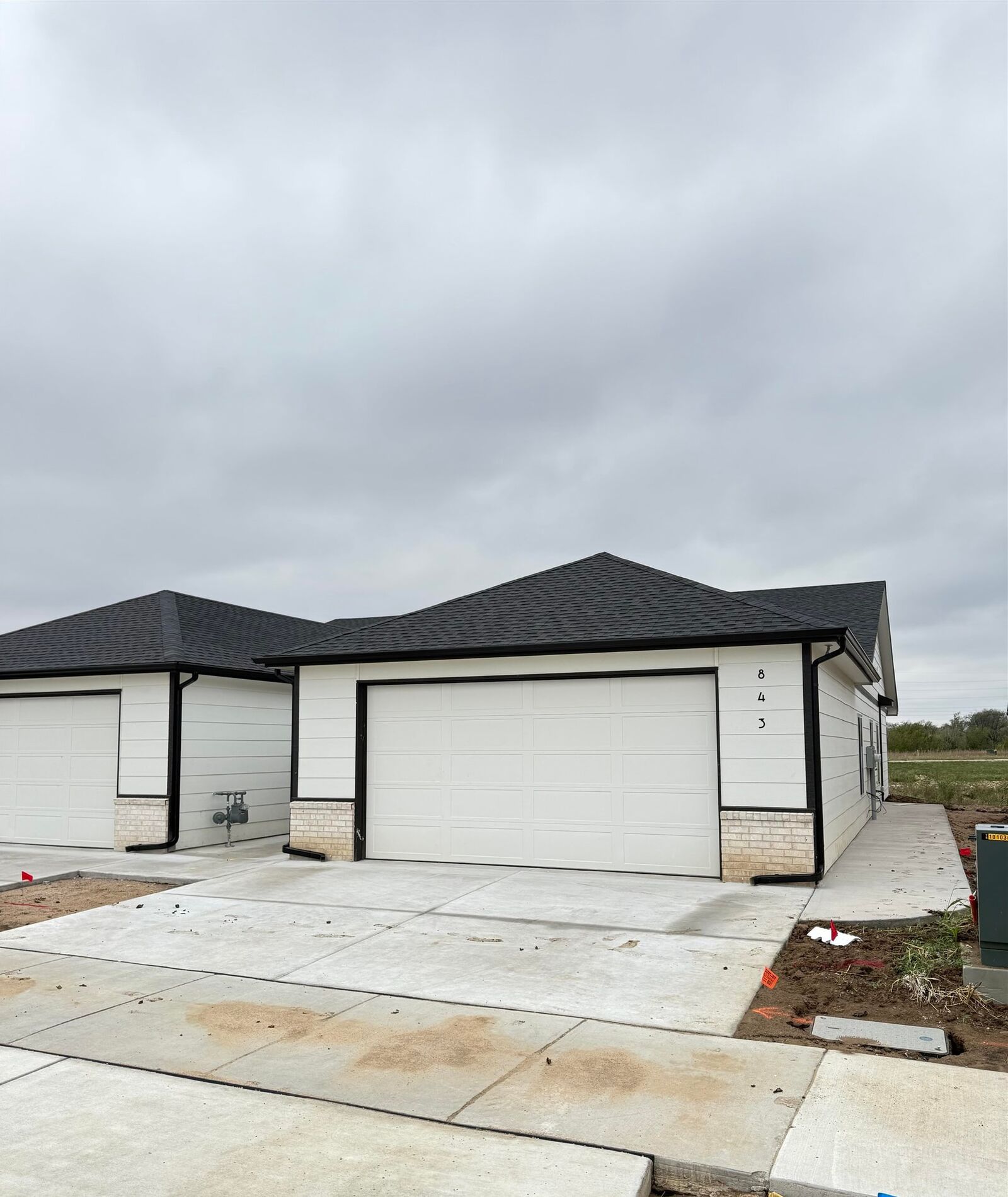 Property Photo:  845 S Wybern St  KS 67147-8977