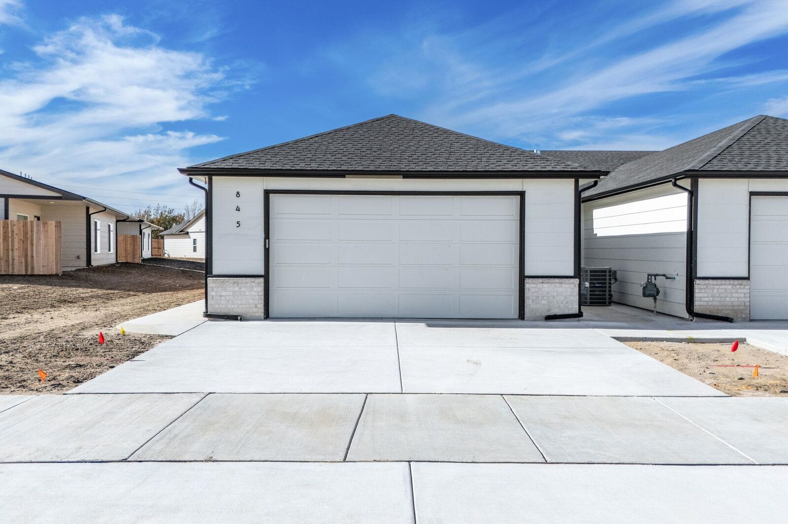 Photo de la propriété:  845 S Wybern St  KS 67147-8977 