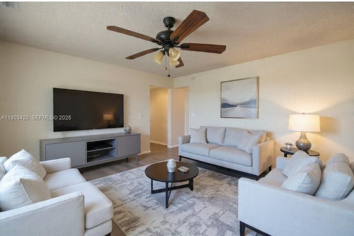 1891 SW 81st Ave 310  North Lauderdale FL 33068 photo