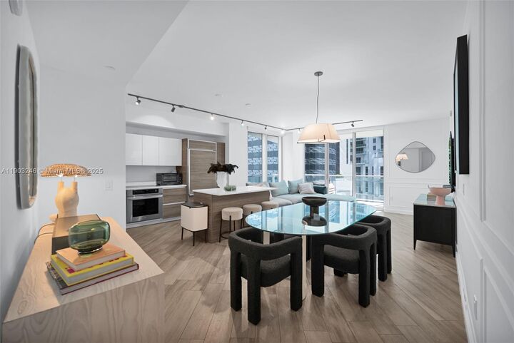 Property Photo: 1100 S Miami Ave 1010 FL 33130