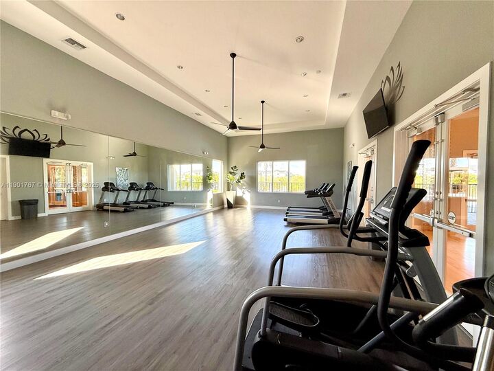 Property Photo:  476 NE 5th St 0  FL 33034 