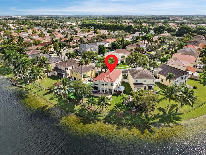 Property Photo:  15865 NW 7th St  FL 33028