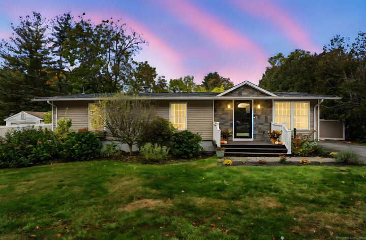 Property Photo:  25 Raymond Drive  CT 06451