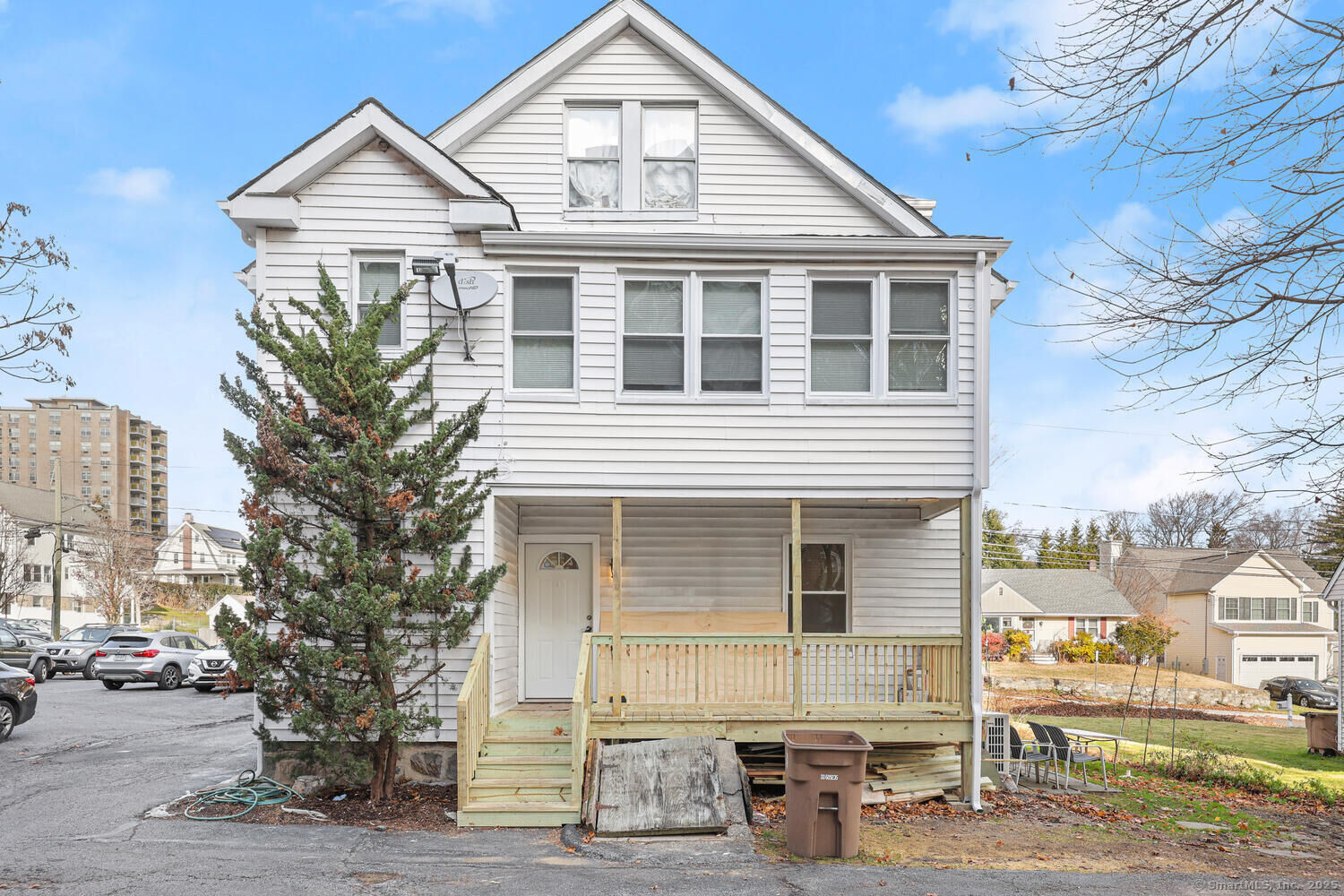 Property Photo:  21 Holcomb Avenue  CT 06906