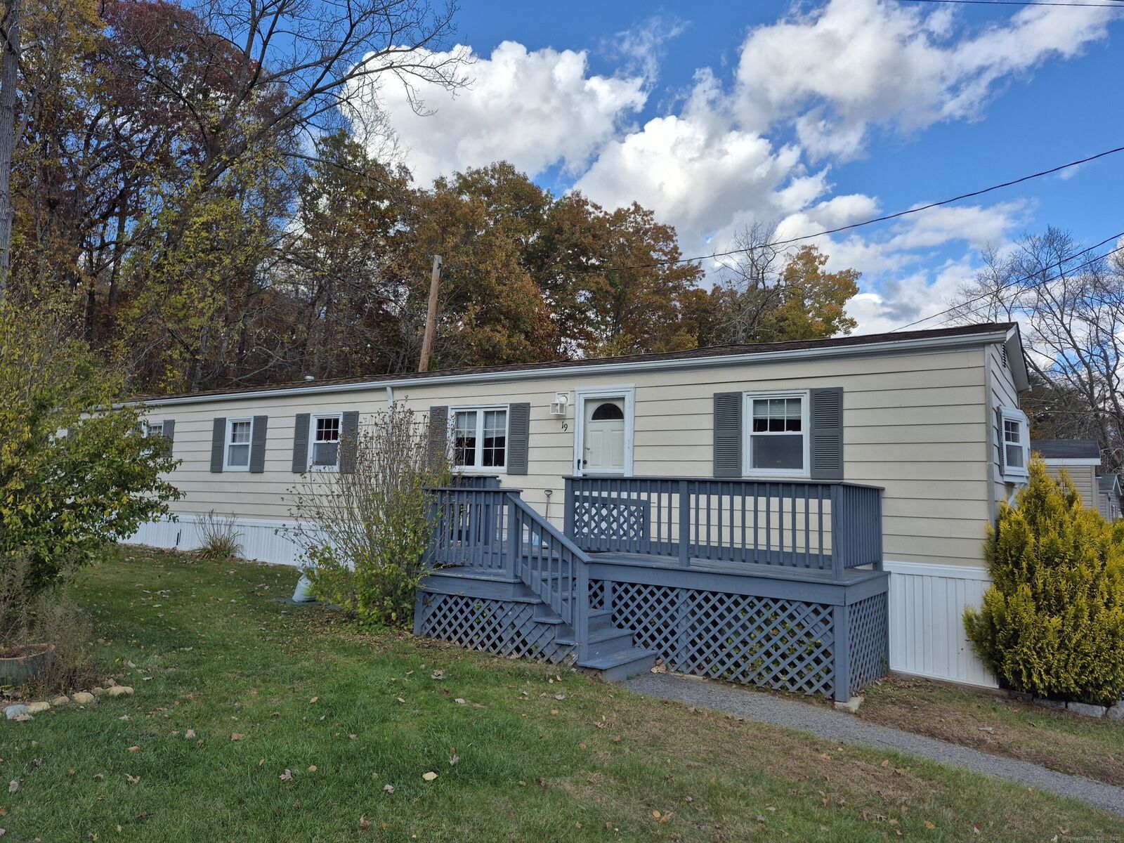 Property Photo:  91 Chaffeeville Road Trlr 19  CT 06250 