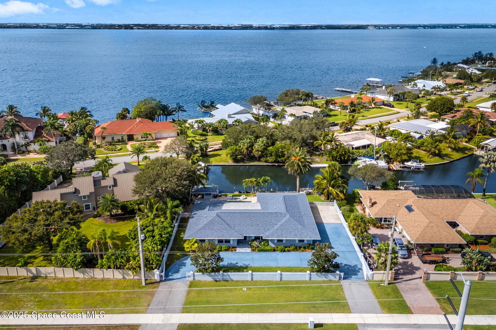 Property Photo:  2294 N Riverside Drive  FL 32903 