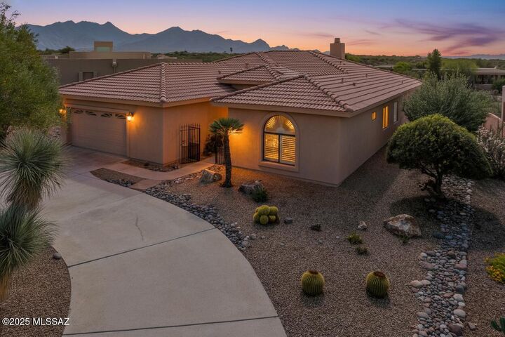 810 E Josephine Canyon Drive  Green Valley AZ 85614 photo